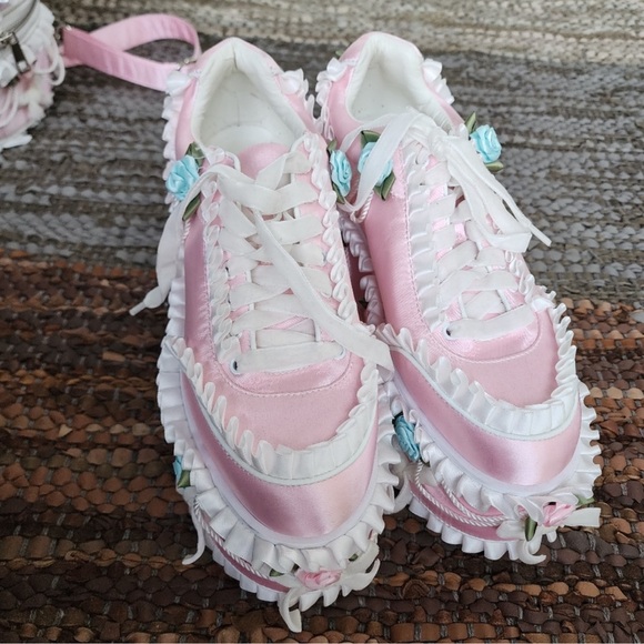 Sugar Thrillz Dolls Kill ‘Just Deserts’ Cake Shoes Sneakers Bag Purse SET NEW 9 - Picture 3 of 14